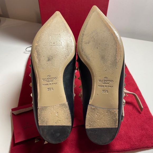 VALENTINO ROCKSTUD PUMPS IN BLACK PATENT LEATHER - Picture 5 of 7